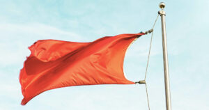 Rote Fahne im Wind